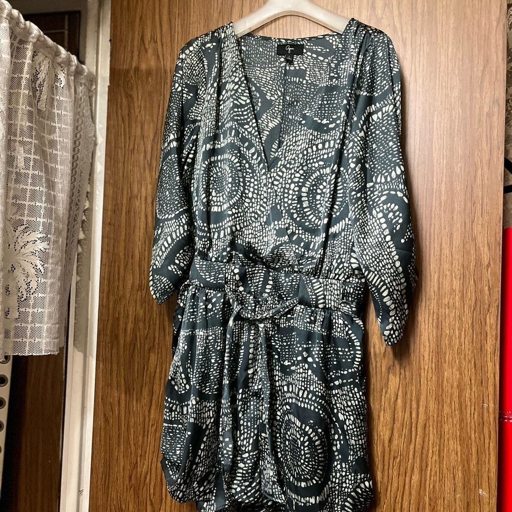 Aqua Silky Pattern Wrapped Romper with Waist-tie and Pockets